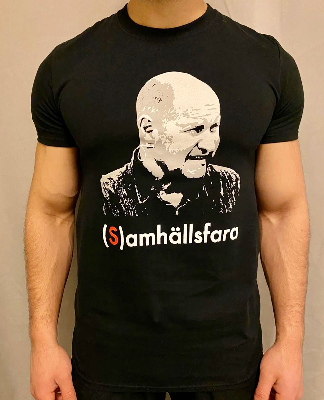 (S)amhällsfara, t-shirt, Dan Eliasson